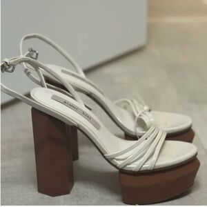 NWT Gianni Bini Parrish Cream Patent Platform Sandals Sz 8,5